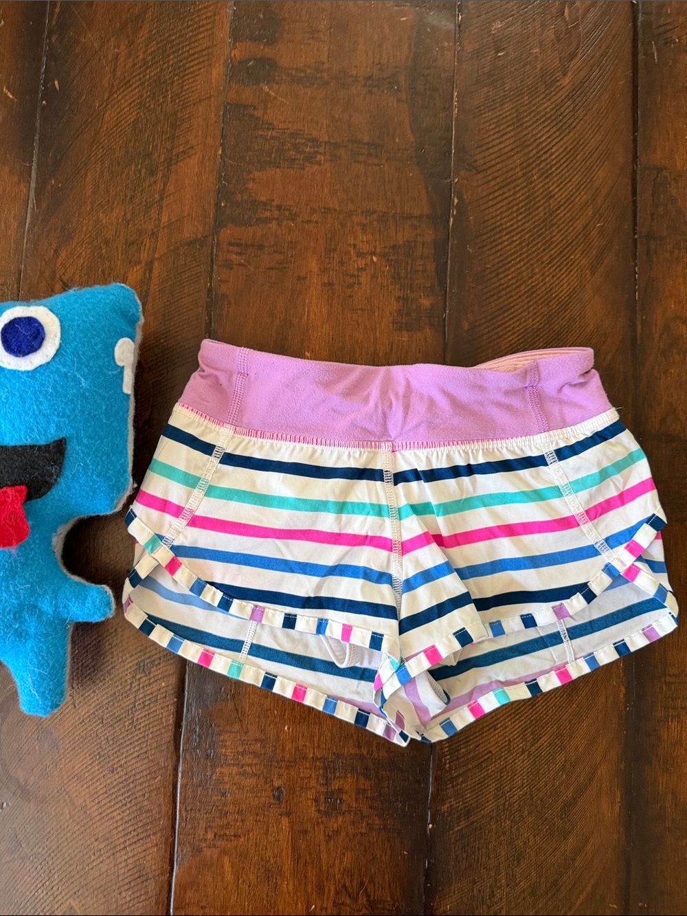 Ivivva by Lululemon Girls Speedy Shorts size 4